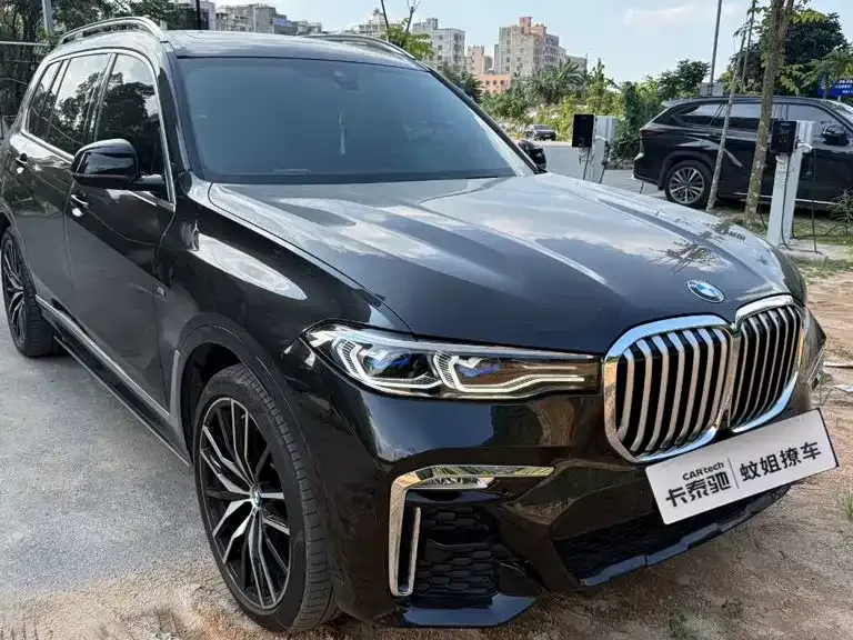BMW X7 — фото 4