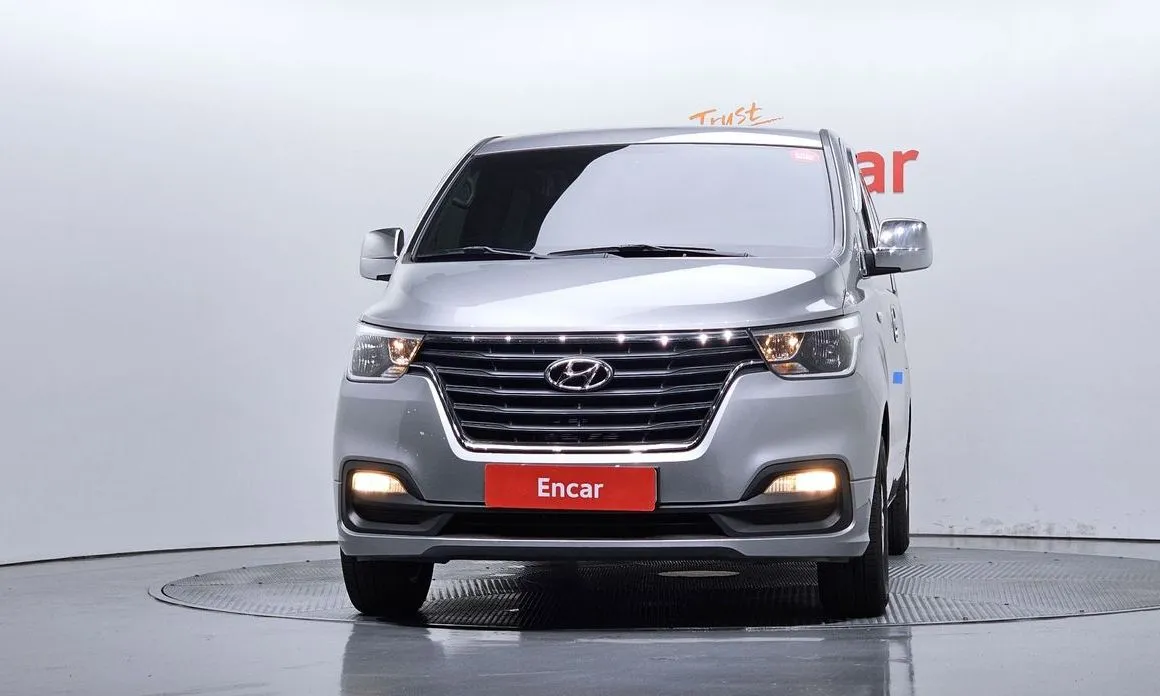 Hyundai Starex — фото 2