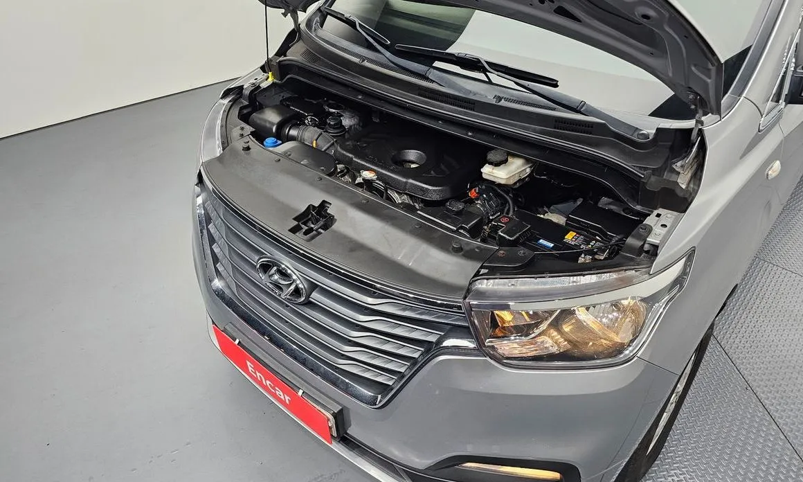 Hyundai Starex — фото 10