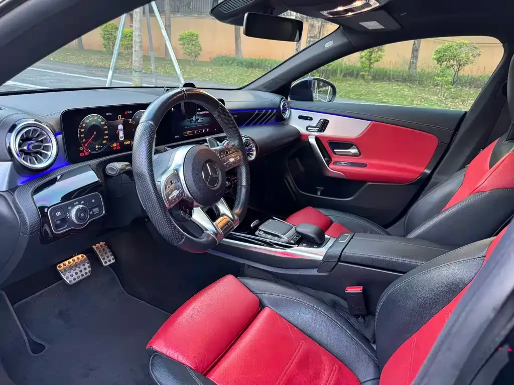 Mercedes-Benz CLA AMG — фото 6