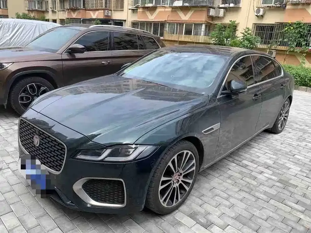 Jaguar XFL — фото 1