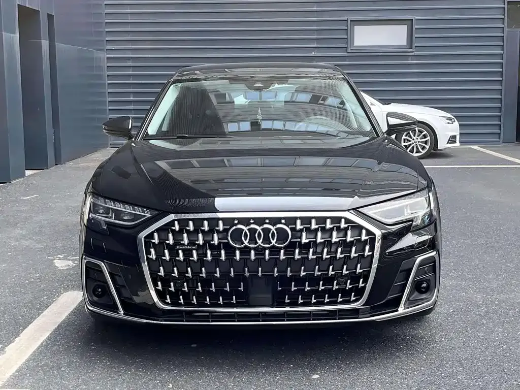 Audi A8 — фото 10
