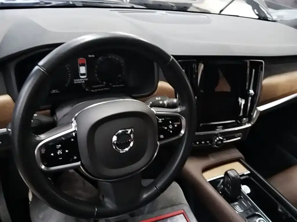 Volvo S90 — фото 2