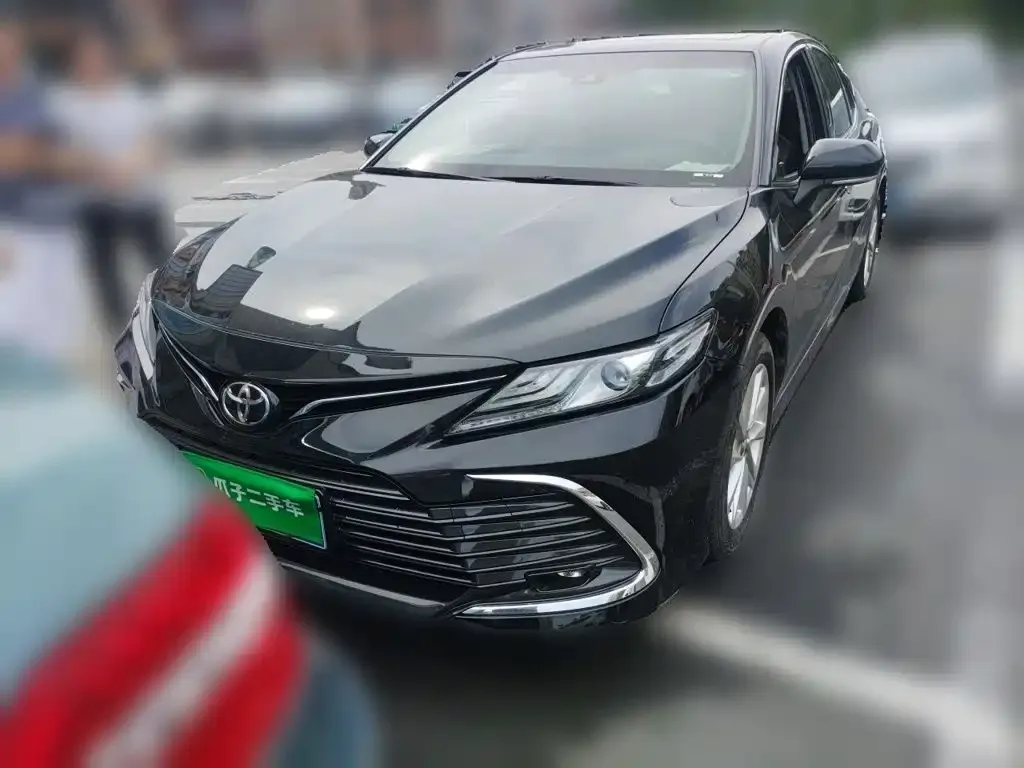 Toyota Camry — фото 3
