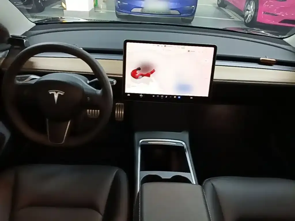 Tesla Model 3 — фото 6