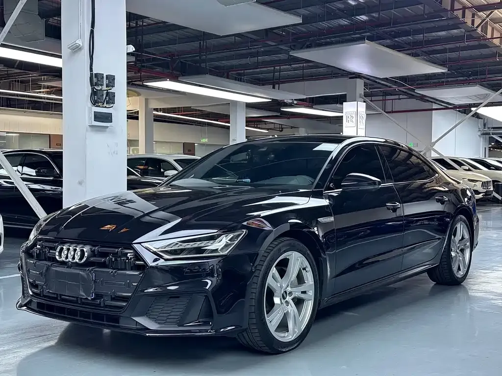 Audi A7L — фото 1