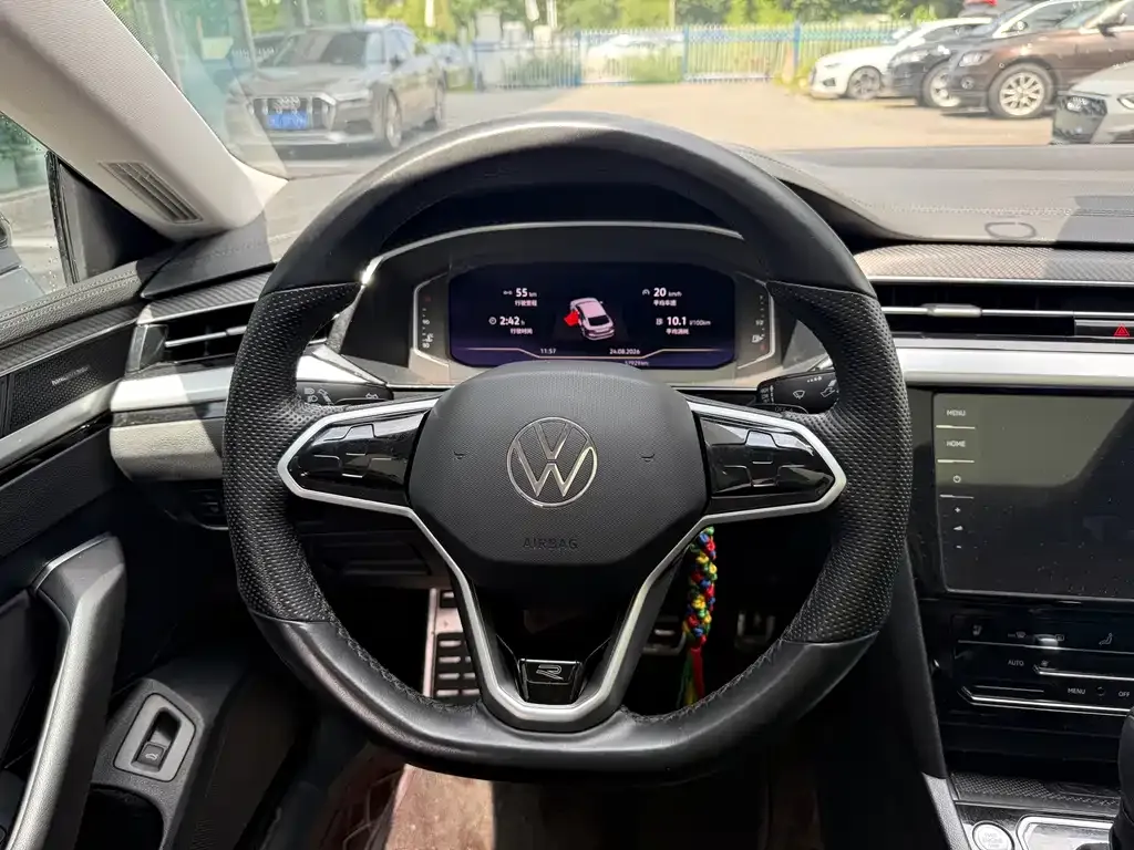 Volkswagen CC — фото 10