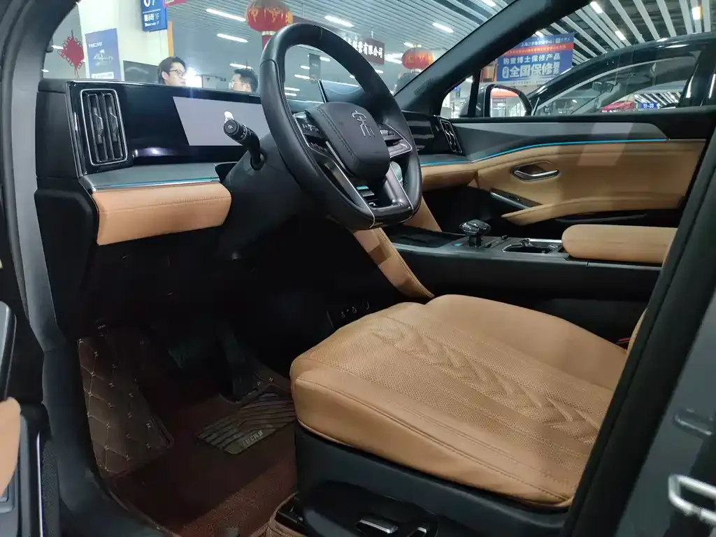 BYD L DM-i — фото 10