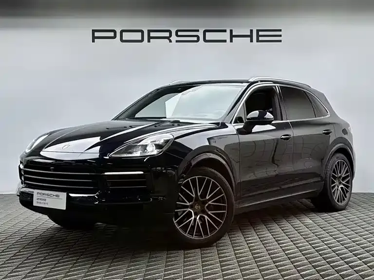 Porsche Cayenne — фото 1