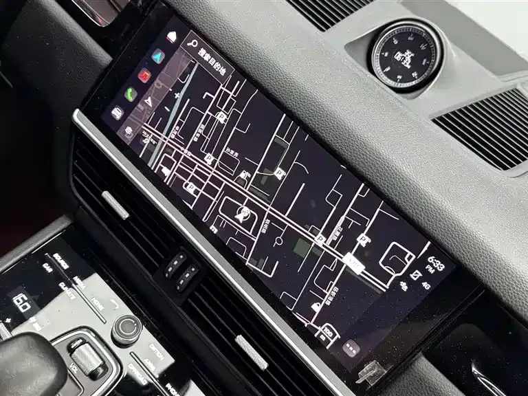 Porsche Cayenne — фото 10