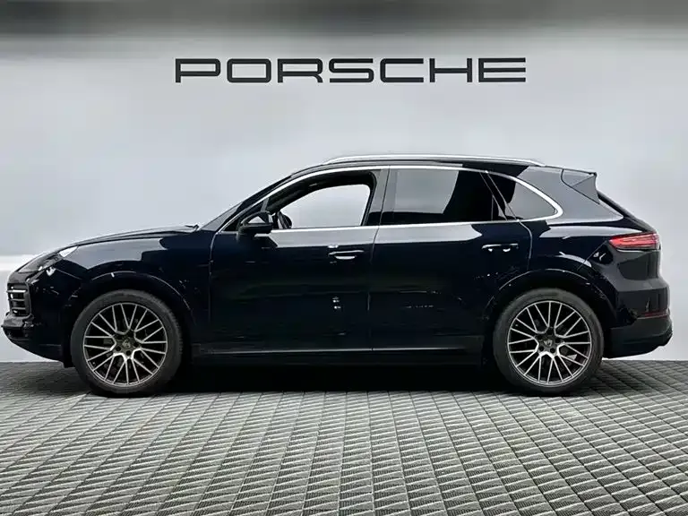 Porsche Cayenne — фото 7