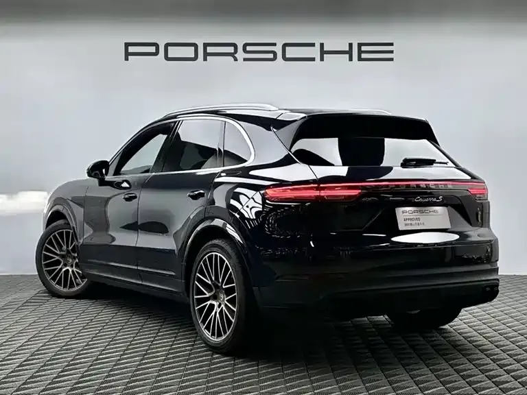 Porsche Cayenne — фото 4