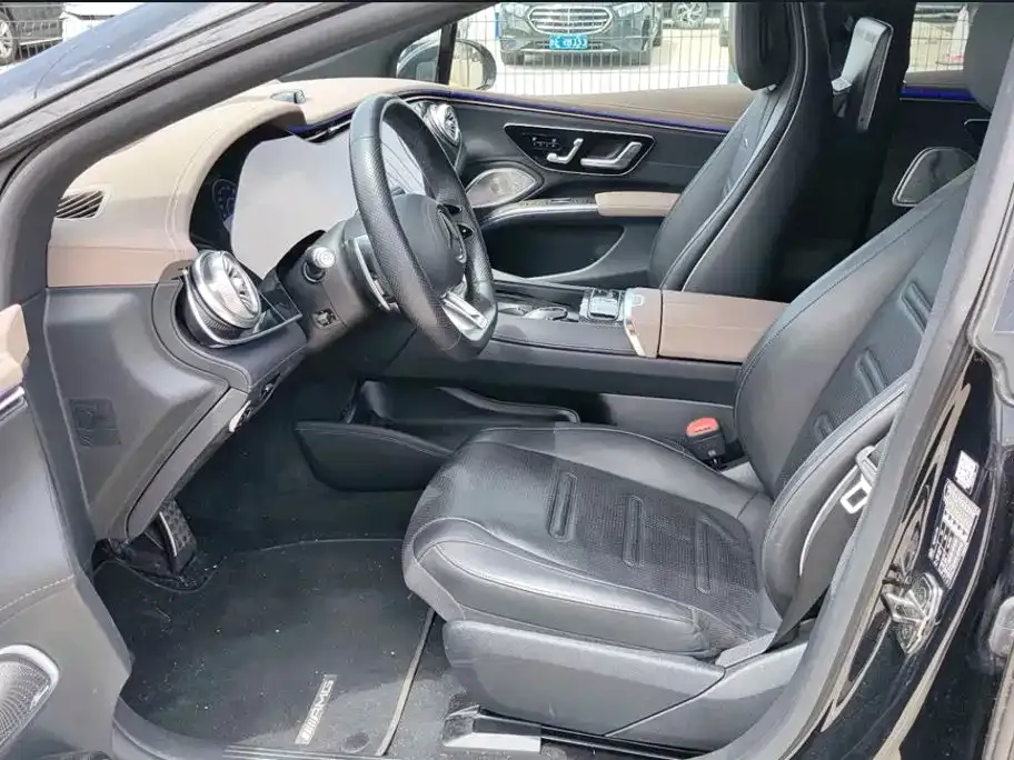 Mercedes-Benz EQS AMG — фото 6