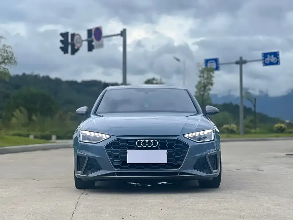Audi A4L — фото 2