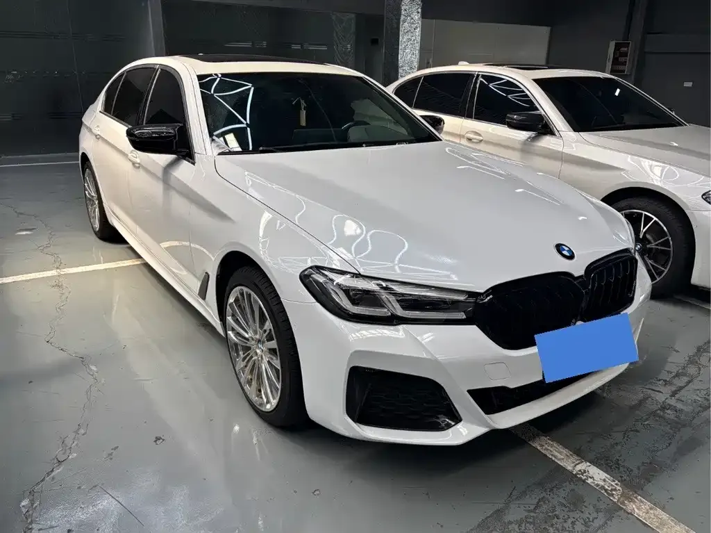 BMW 5 Series — фото 10