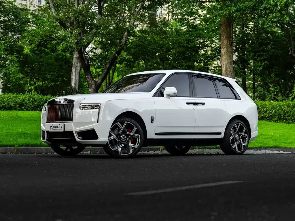Rolls-Royce Cullinan — фото 1