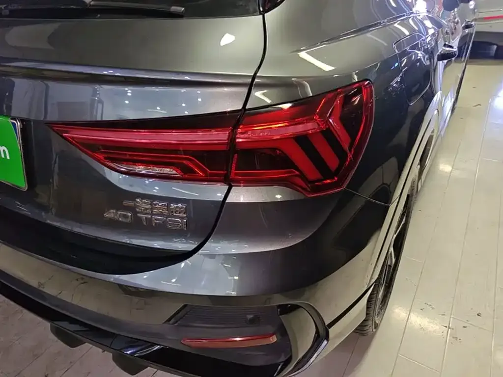 Audi Q3 Sportback — фото 8