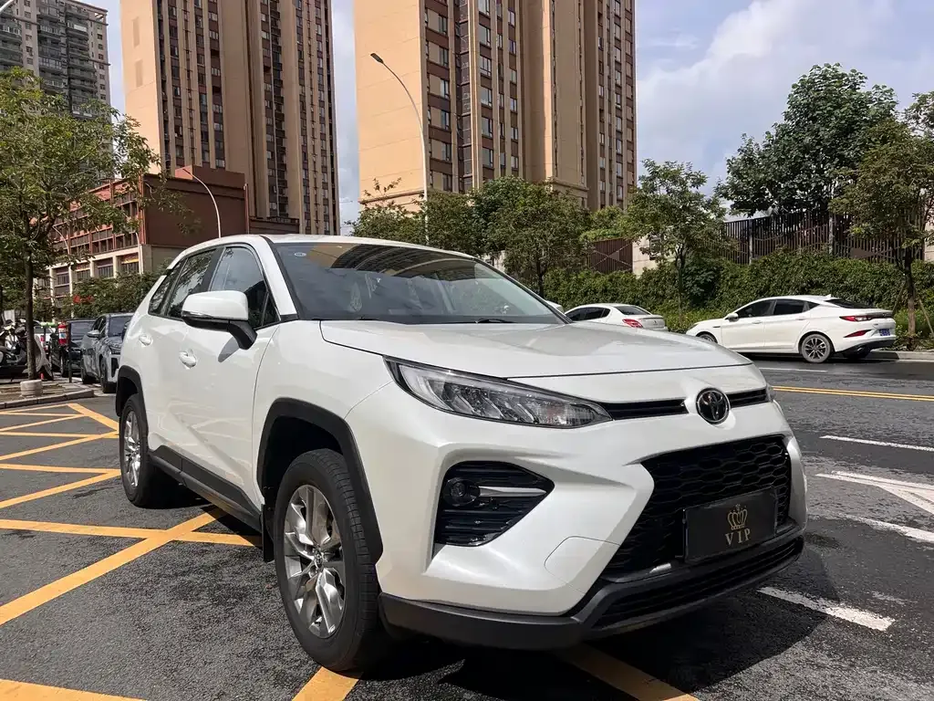 Toyota Wildlander — фото 1