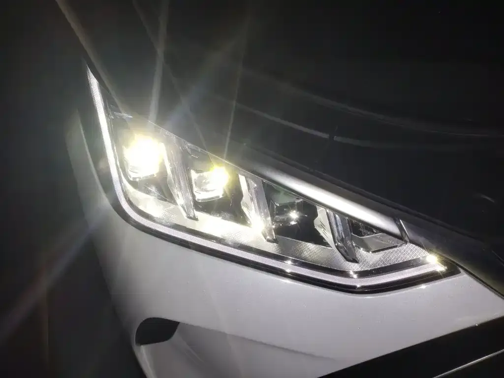 BYD PLUS New Energy — фото 8
