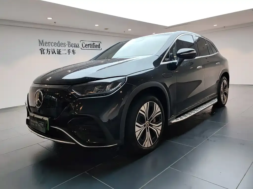 Mercedes-Benz EQE SUV — фото 1