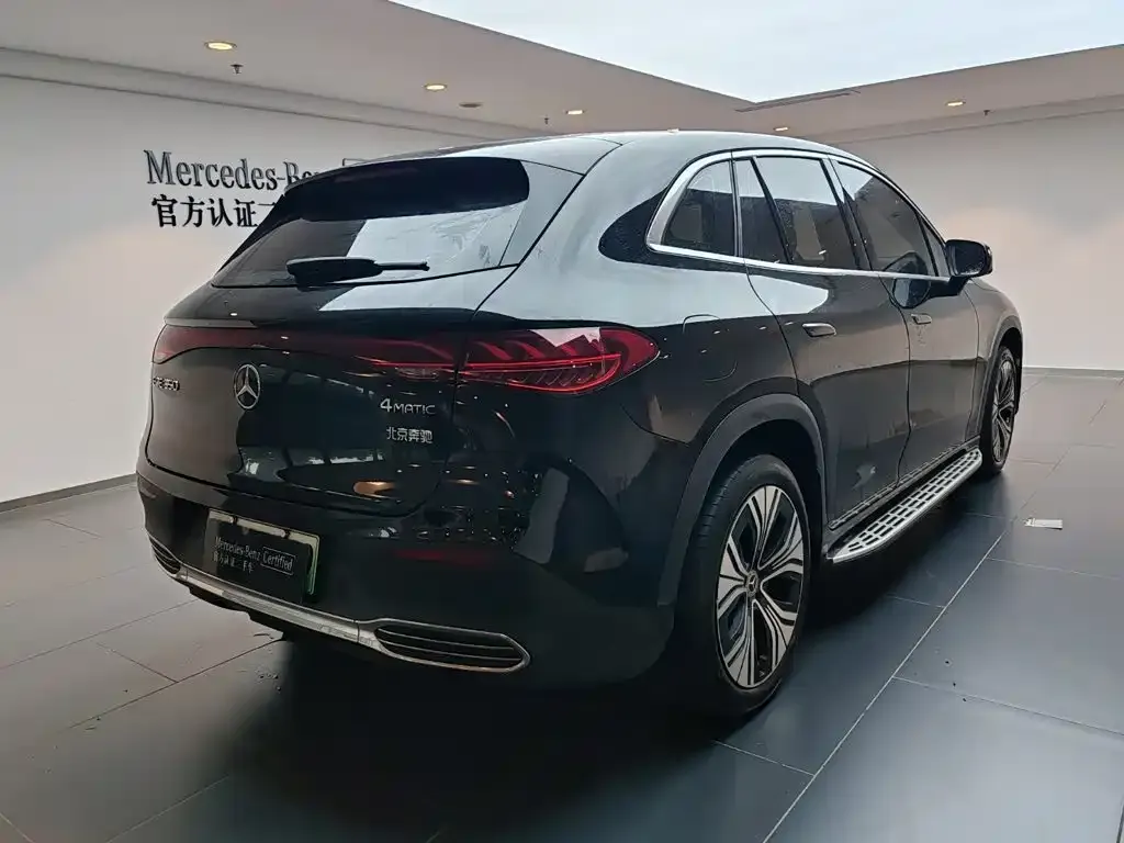Mercedes-Benz EQE SUV — фото 9