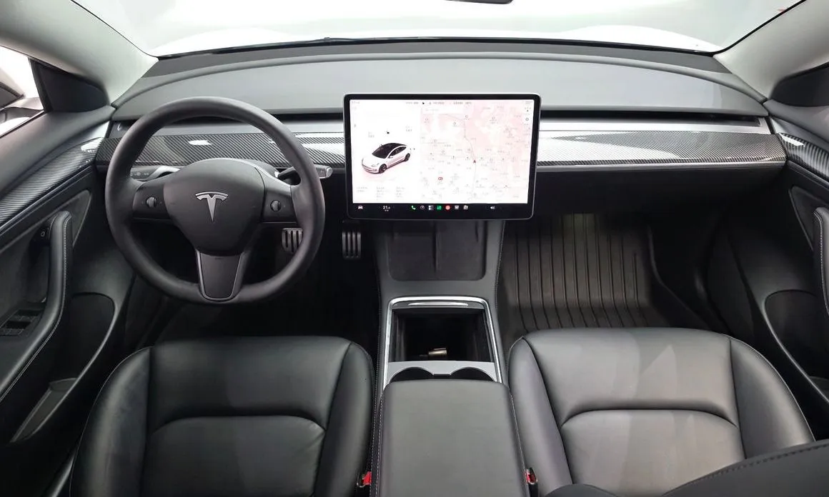 Tesla Model 3 — фото 2