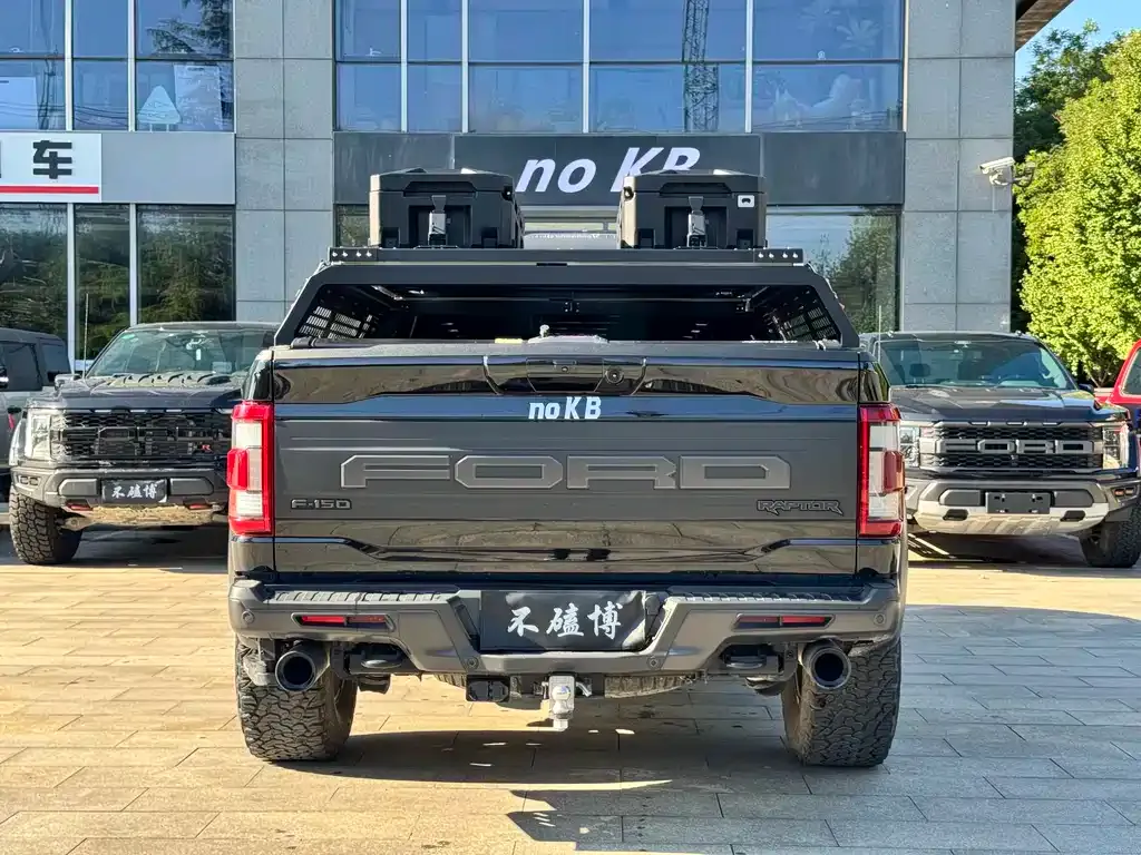 Ford F-150 Raptor — фото 10