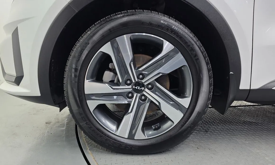 Kia Sorento — фото 7