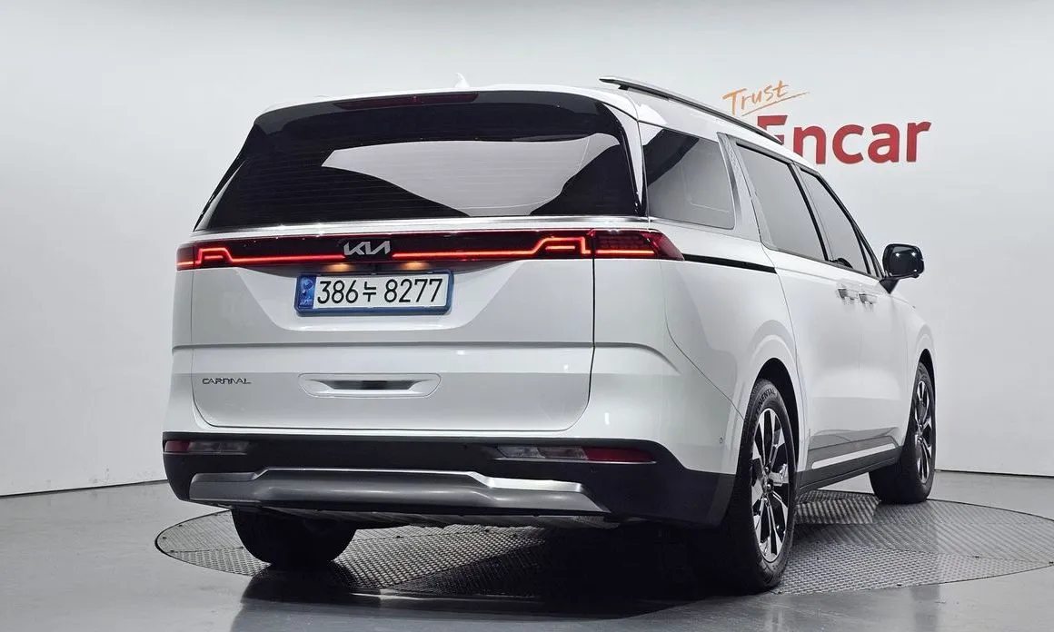 Kia Carnival — фото 7