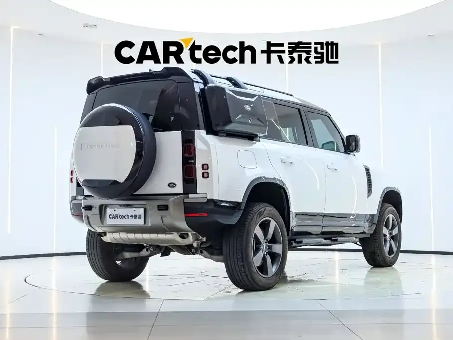 Land Rover Defender — фото 10