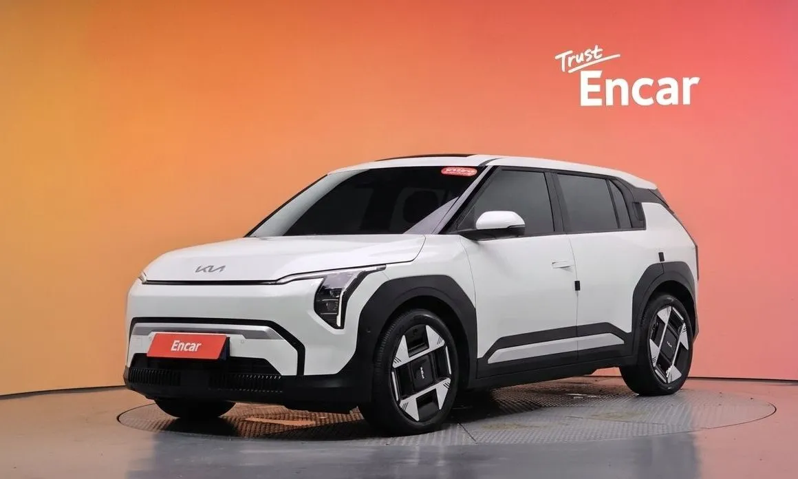 Kia EV3 — фото 1