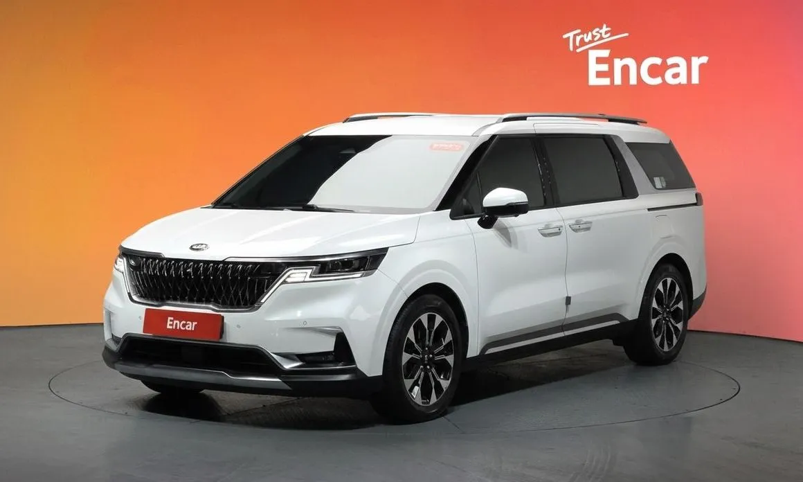 Kia Carnival — фото 1