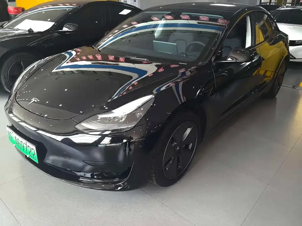 Tesla Model 3 — фото 4