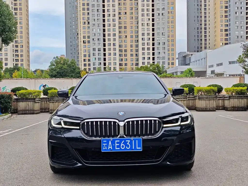 BMW 5 Series — фото 6