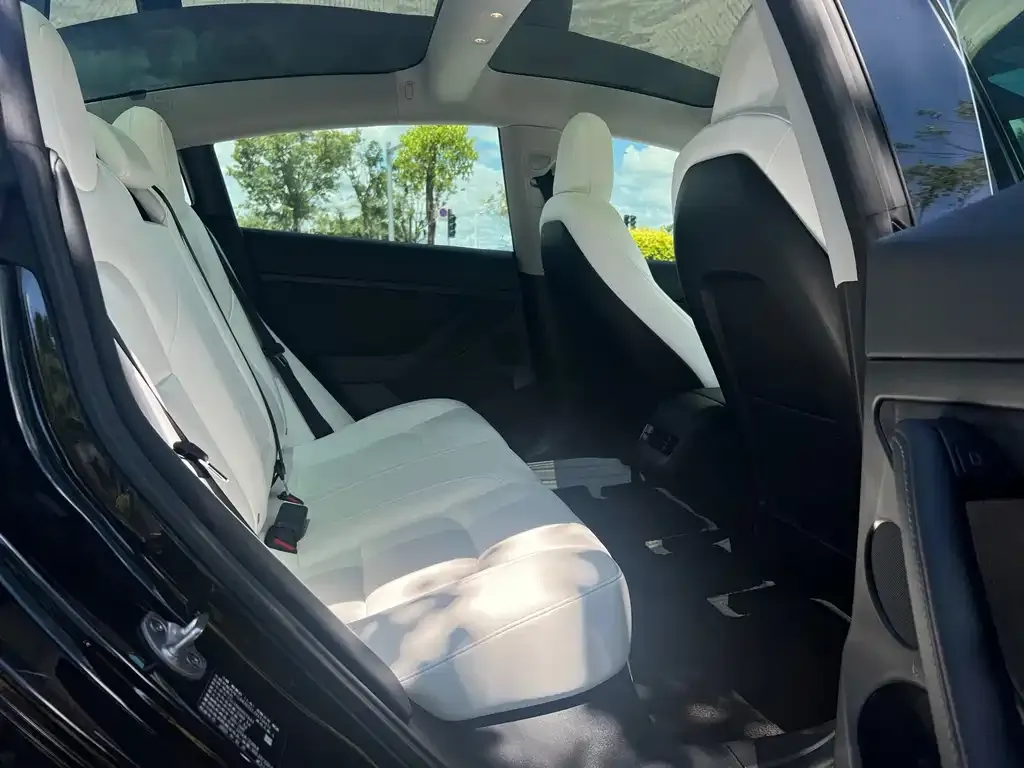 Tesla Model 3 — фото 5