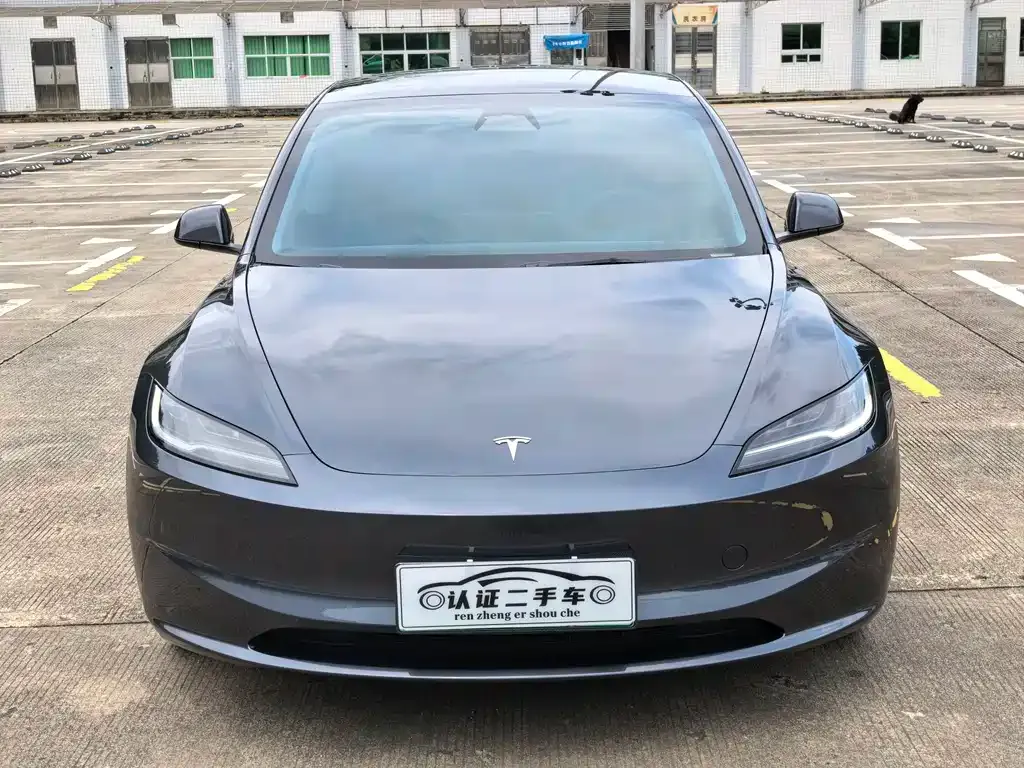 Tesla Model 3 — фото 5