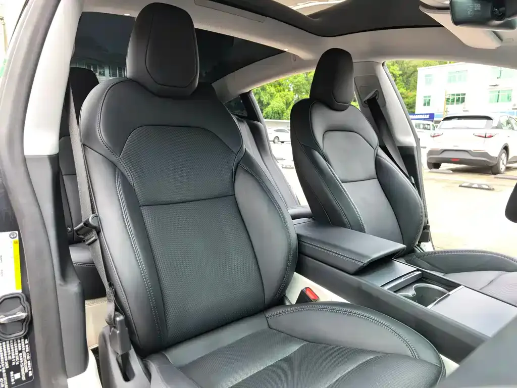 Tesla Model 3 — фото 4