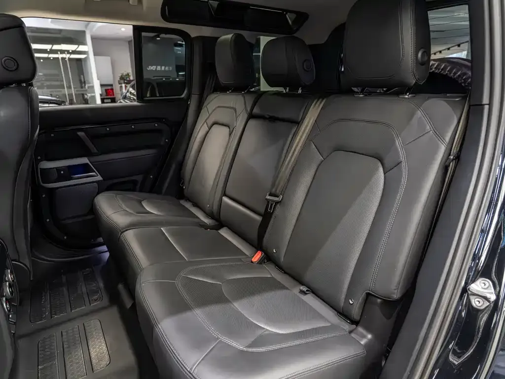 Land Rover Defender — фото 9