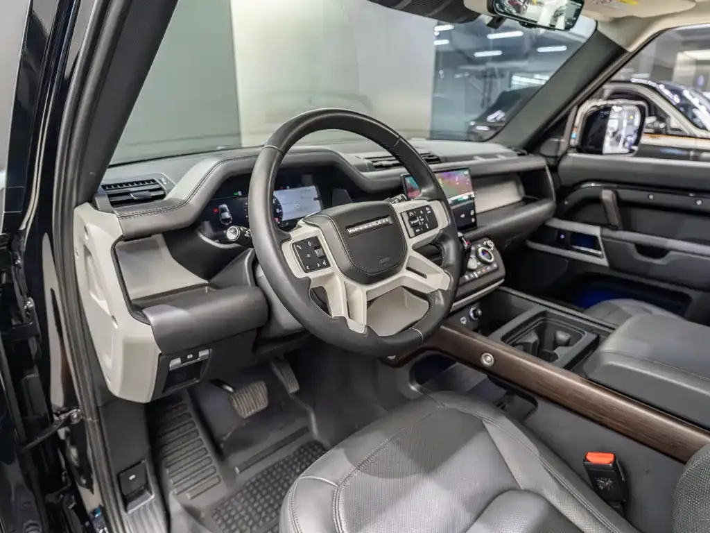 Land Rover Defender — фото 10