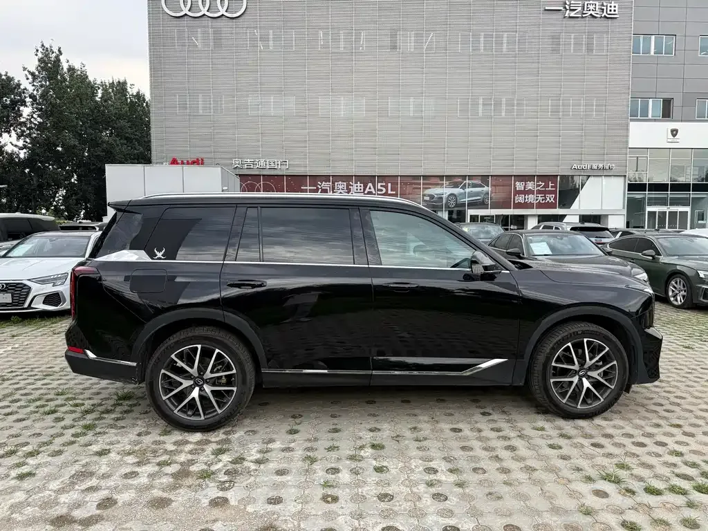 GAC Motor Trumpchi GS8 — фото 10
