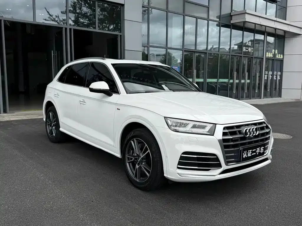 Audi Q5L — фото 4