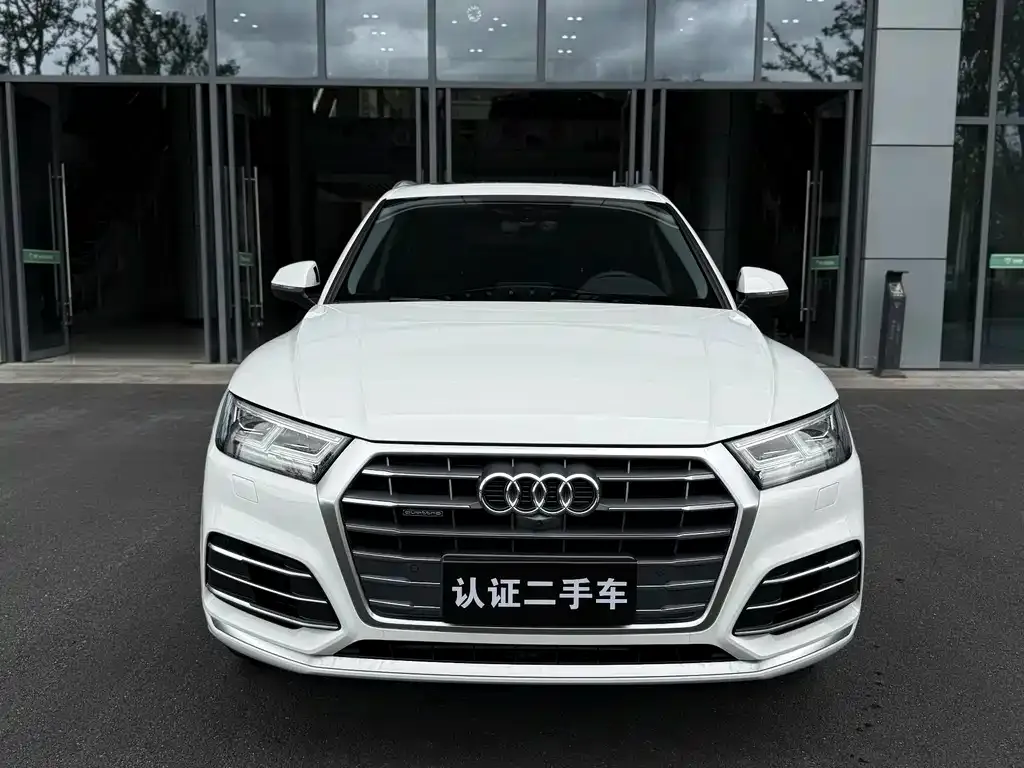 Audi Q5L — фото 2
