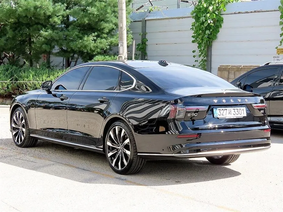 Volvo S90 — фото 8