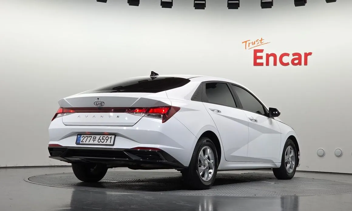 Hyundai AVANTE — фото 3