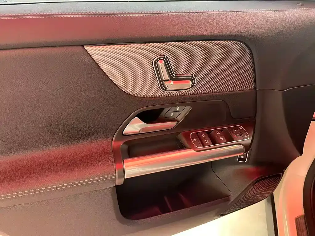 Mercedes-Benz GLA — фото 10