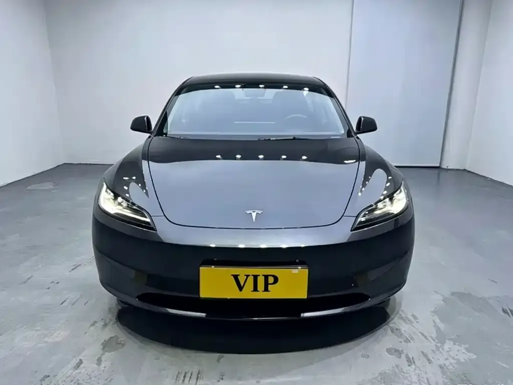 Tesla Model 3 — фото 3
