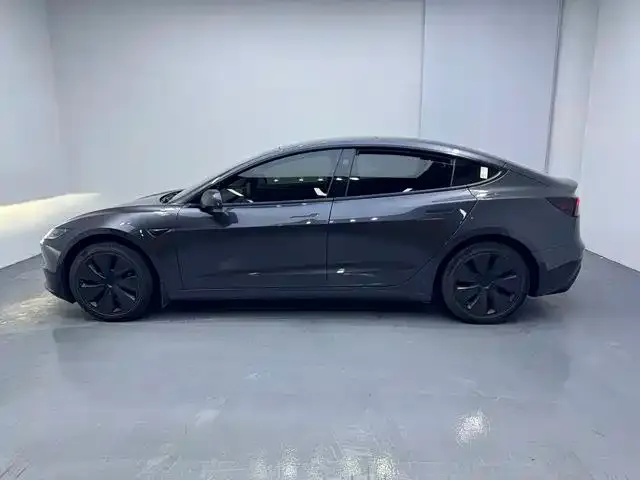 Tesla Model 3 — фото 2