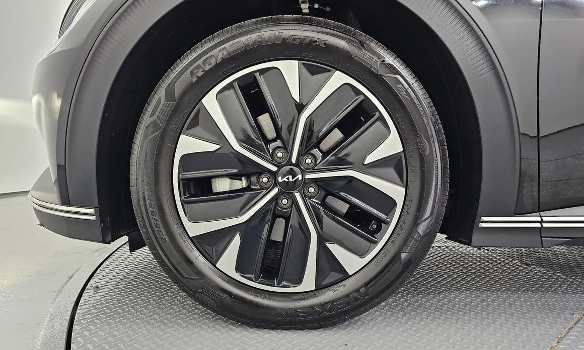 Kia EV6 — фото 7
