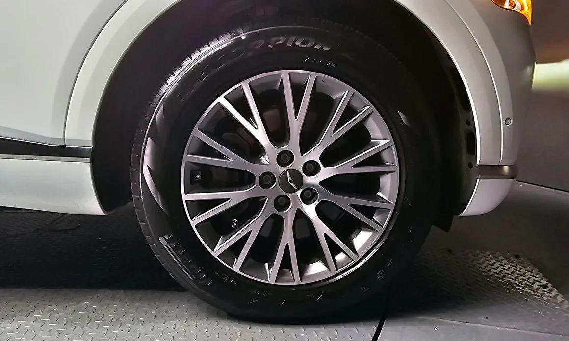 Genesis GV80 — фото 10