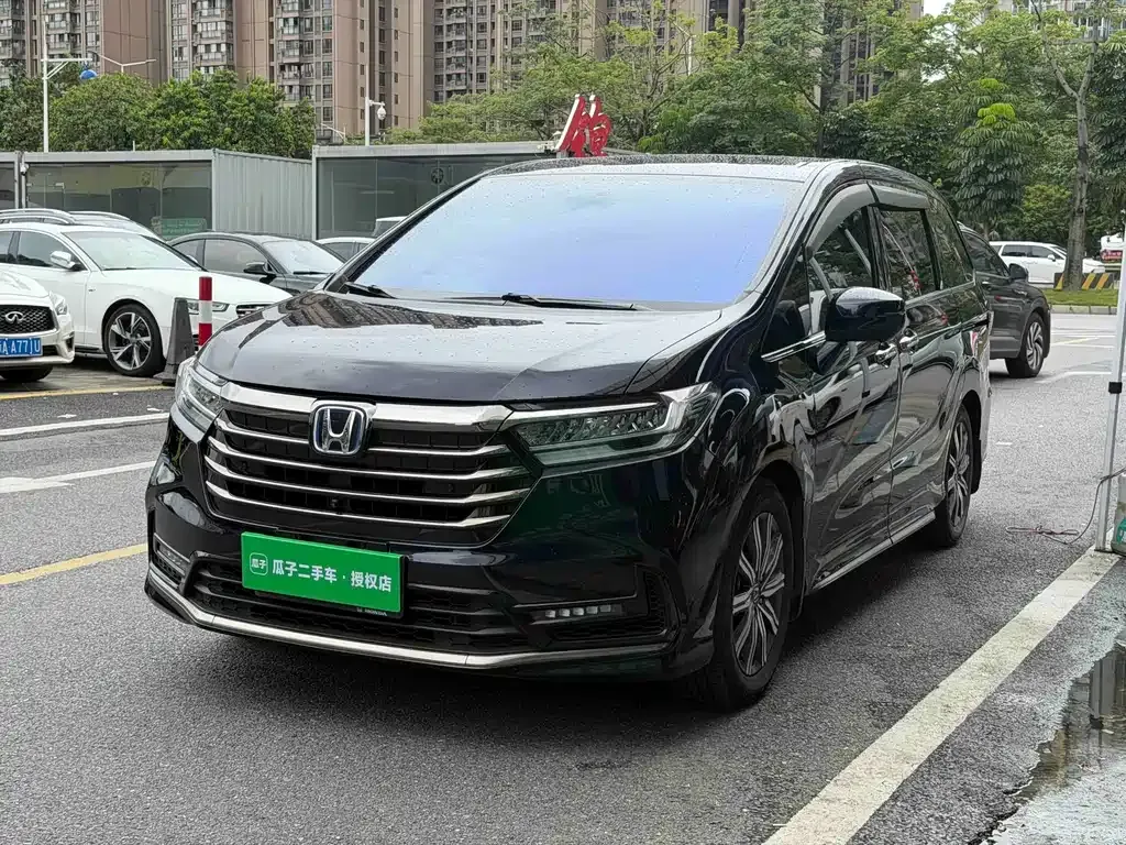 Honda Odyssey — фото 1